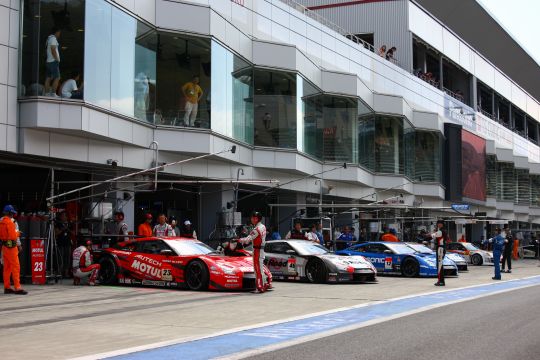 Motul Autech Nissan GT-R Picture